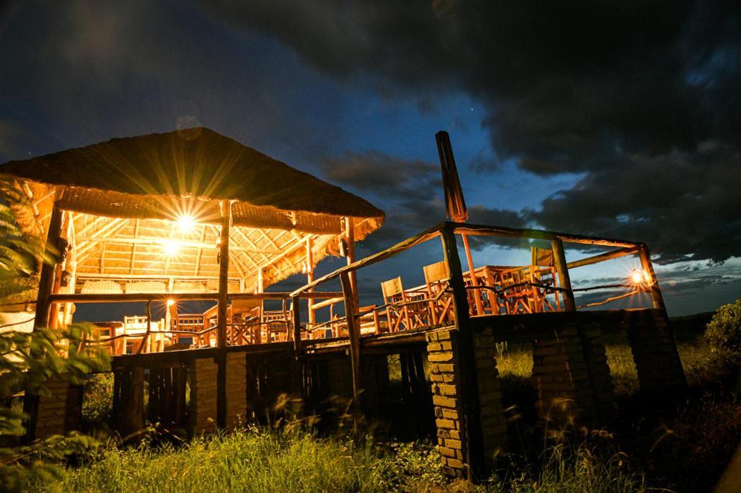 Hotel Kazinga Wilderness Safari Camp Kasese Zewnętrze zdjęcie